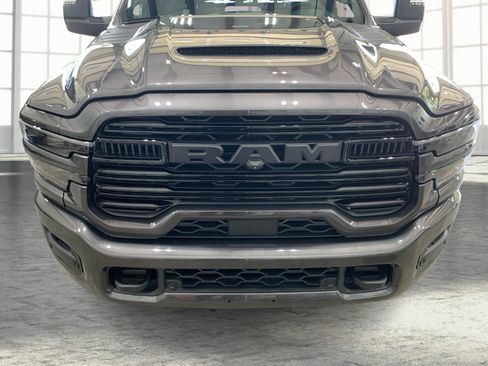 New 2026 RAM 2500 Laramie AWD/4WD image 19