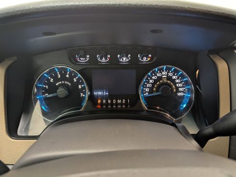 Used 2013 Ford F150 XLT w/ Mid Equipment Group image 17