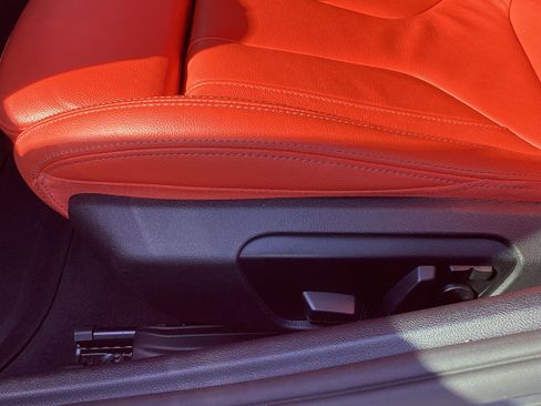 Used 2024 BMW Z4 M40i w/ Premium Package image 21