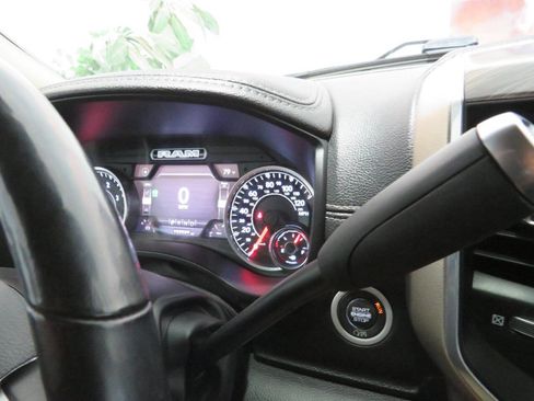 Used 2020 RAM 3500 Laramie image 29