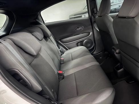 Used 2021 Honda HR-V Sport image 17