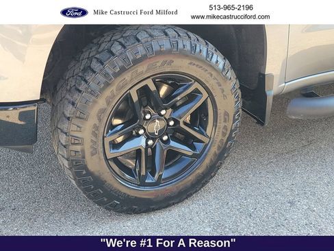 Used 2023 Chevrolet Silverado 1500 LT Trail Boss w/ Protection Package AWD/4WD image 9