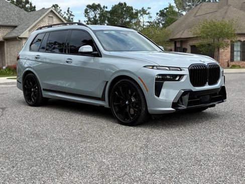 Used 2024 BMW X7 xDrive40i w/ Executive Package AWD/4WD image 7