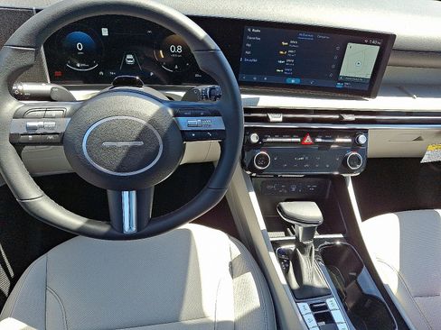 Certified 2025 Hyundai Tucson SEL image 7