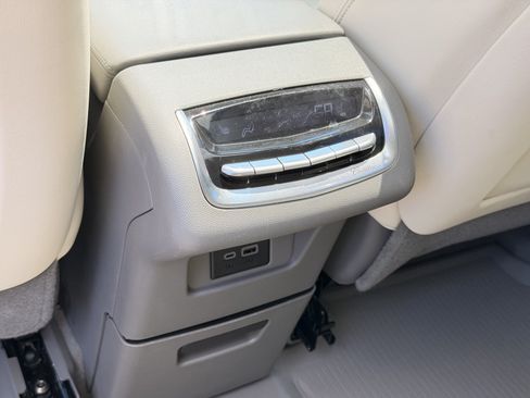 Used 2024 Cadillac XT6 Premium Luxury w/ Technology Package AWD/4WD image 37