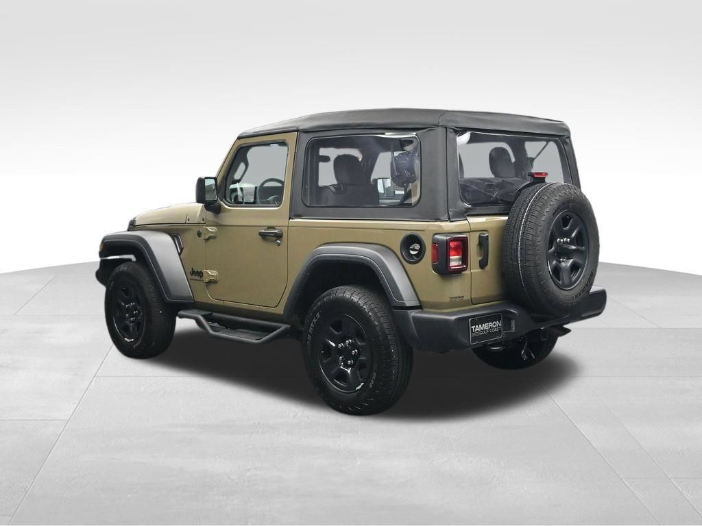 Used 2025 Jeep Wrangler Sport AWD/4WD image 3