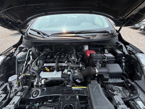Used 2025 Nissan Versa SV FWD image 25
