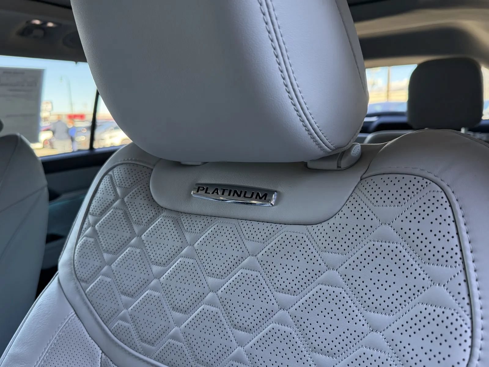 Used 2025 Ford Explorer Platinum w/ LUX Leather Package AWD/4WD image 28