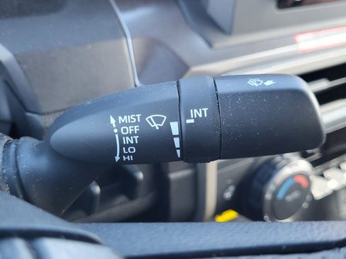 Certified 2025 Toyota Tacoma SR5 image 35