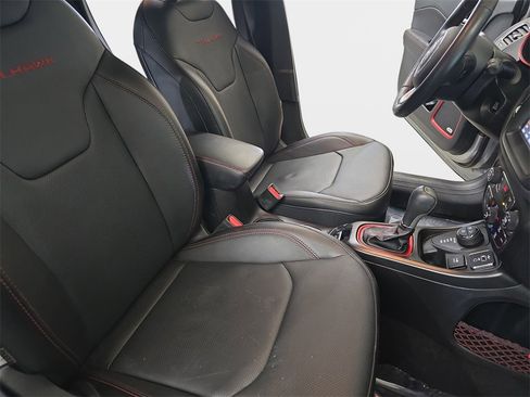 Used 2020 Jeep Compass Trailhawk w/ Leather Interior Group image 12