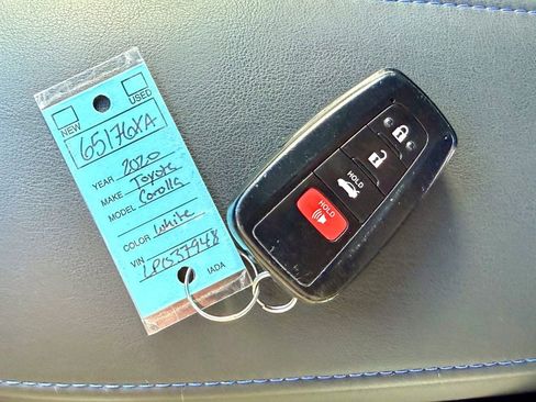 Used 2020 Toyota Corolla XSE image 29