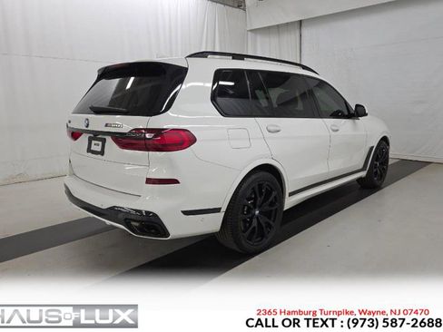 Used 2020 BMW X7 M50i w/ Dynamic Handling Package AWD/4WD image 10