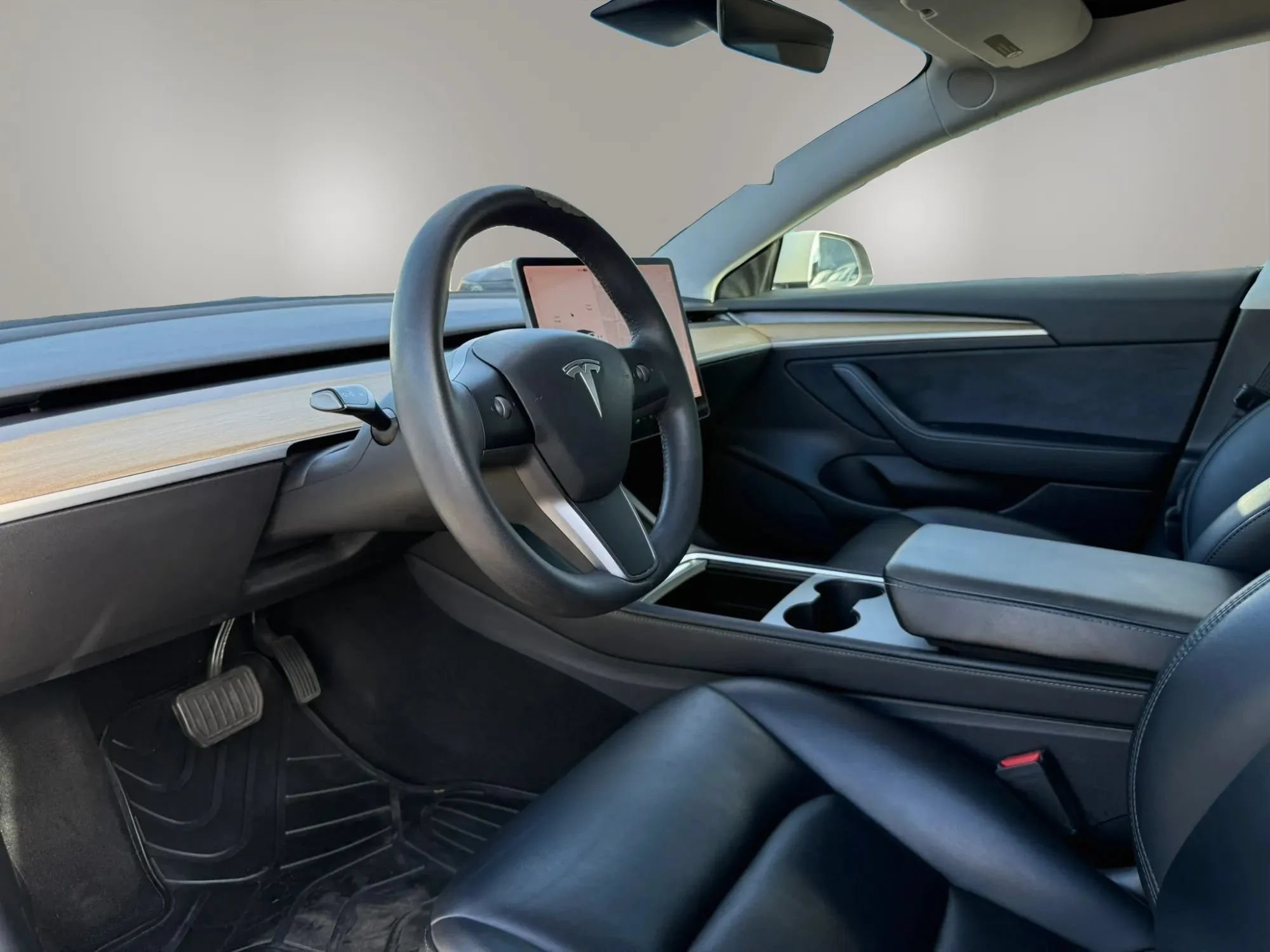 Used 2021 Tesla Model 3 Standard Range Plus RWD image 8