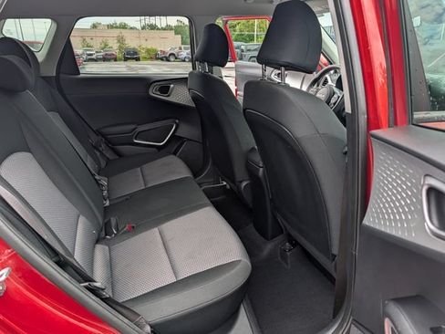 Used 2024 Kia Soul LX w/ Option Group 015 FWD image 17