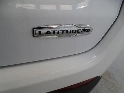 Used 2023 Jeep Compass Latitude image 26