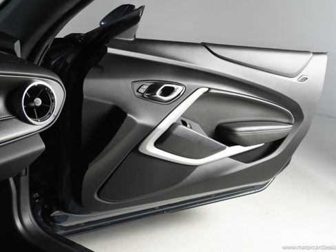 Used 2021 Chevrolet Camaro LT image 31