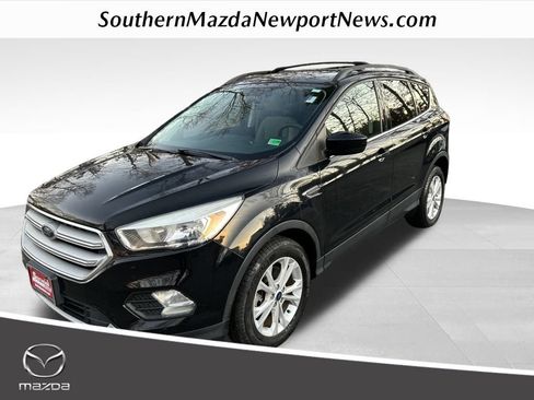 Used 2018 Ford Escape SE w/ SE Sync 3 Package image 1