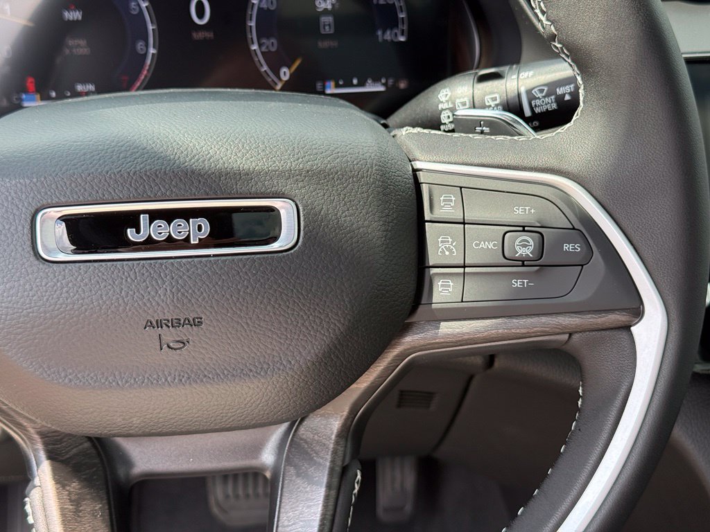 New 2027 Jeep Grand Cherokee Limited AWD/4WD image 15
