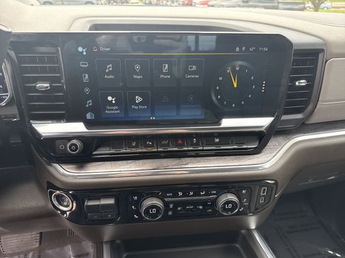 Used 2024 Chevrolet Silverado 3500 LTZ w/ LTZ Premium Package image 18