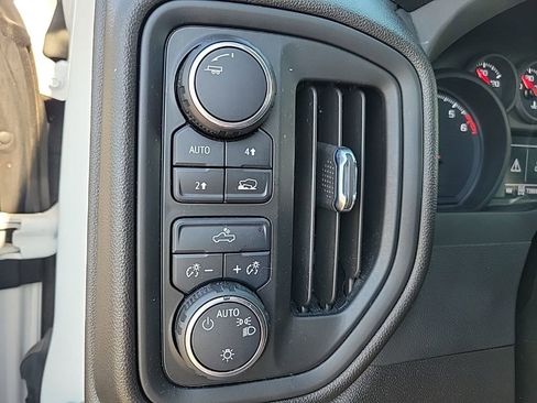 Used 2024 Chevrolet Silverado 1500 Custom image 20