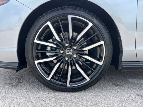 Used 2024 Honda Accord Touring image 13