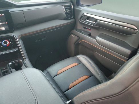 Used 2024 GMC Sierra 1500 AT4 w/ Technology Package image 14