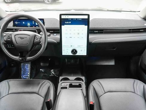 Used 2025 Ford Mustang Mach-E Premium image 12