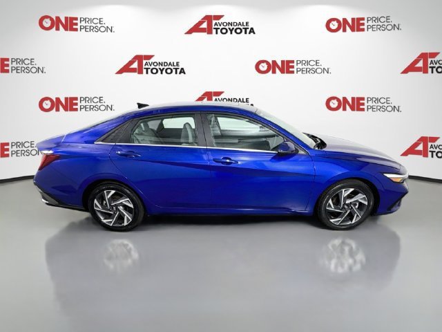 Used 2025 Hyundai Elantra Limited FWD image 8