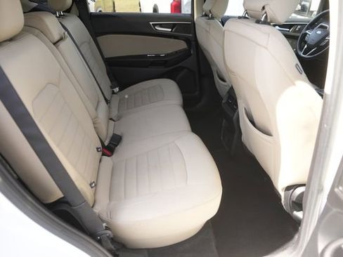 Used 2015 Ford Edge SEL image 15