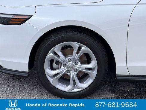 New 2026 Honda Accord LX image 32