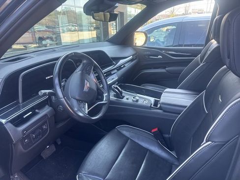 Used 2024 Cadillac Escalade Sport image 5