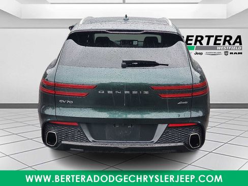 Used 2022 Genesis GV70 2.5T w/ Advanced Package image 5