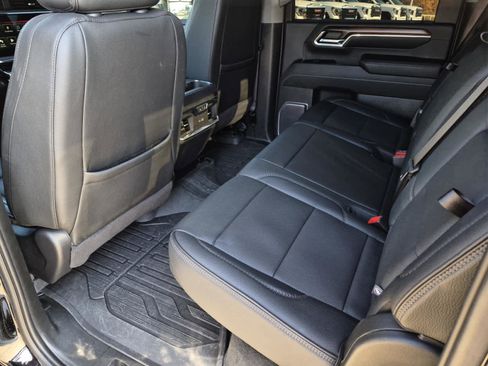 Used 2024 GMC Sierra 2500 Denali w/ Denali Reserve Package image 14