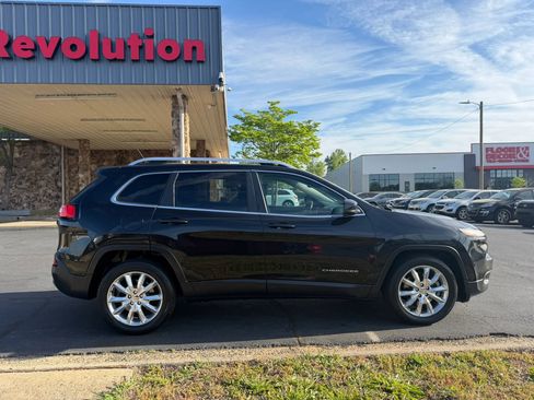 Used 2014 Jeep Cherokee Limited w/ Luxury Group FWD image 8