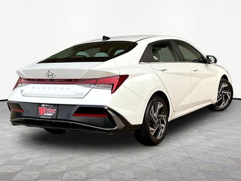 Used 2024 Hyundai Elantra Limited FWD image 6