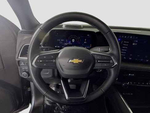 Used 2025 Chevrolet Tahoe LT AWD/4WD image 13