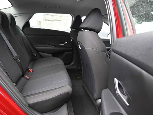 New 2026 Hyundai Elantra SE image 12