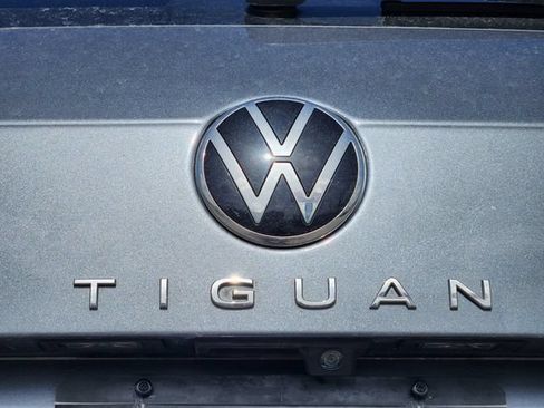Used 2022 Volkswagen Tiguan S FWD image 12