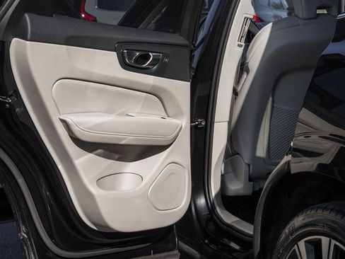 Certified 2023 Volvo XC60 B6 Ultimate w/ Protection Package Premier image 36