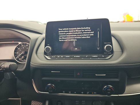 Used 2026 Nissan Rogue SV image 11