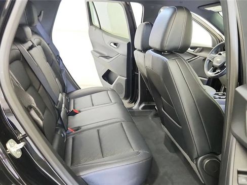 Used 2026 Chevrolet Equinox LT w/ Convenience Package II FWD image 36