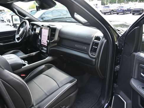 Used 2025 RAM 2500 Laramie AWD/4WD image 18