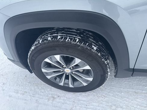 Certified 2025 Chevrolet Equinox LT w/ Safety and Technology Package image 10