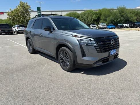 Used 2026 Nissan Pathfinder SL w/ SL Premium Package FWD image 7