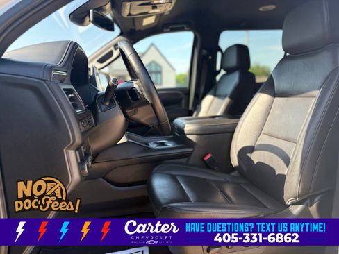 Used 2024 Chevrolet Suburban LT RWD image 20