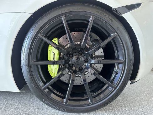 Used 2015 McLaren 650S Spider image 35