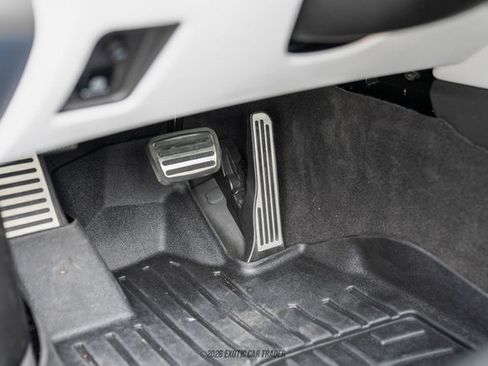 Used 2024 Chevrolet Corvette Stingray Premium Conv w/ Stealth Interior Trim Package image 35