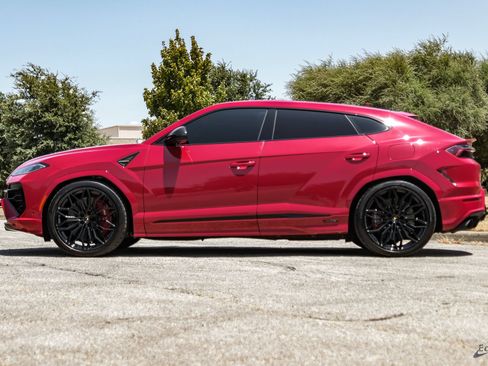 Used 2025 Lamborghini Urus SE AWD/4WD image 8