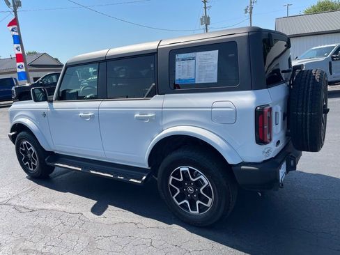 Used 2025 Ford Bronco Outer Banks AWD/4WD image 4