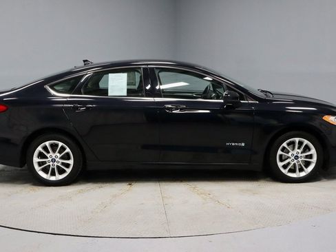 Certified 2019 Ford Fusion SE image 10